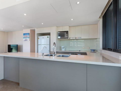 Strand Beachside 801 - Tourism Townsville 3