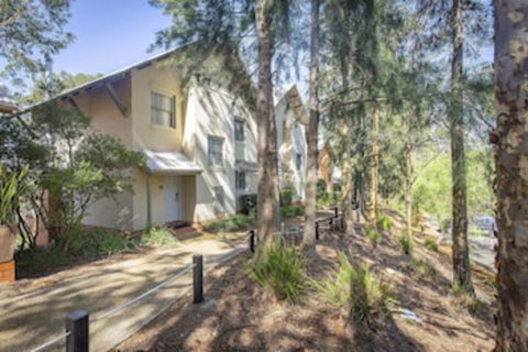 Villa Boronia - Tourism Townsville 0