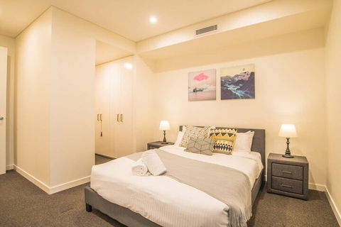 Modern 2bed2bath APT At Neutral Bayparking+wifi - Tourism Townsville 2
