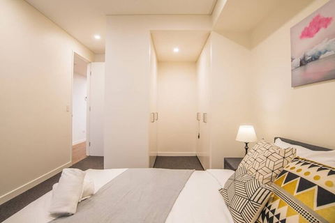 Modern 2bed2bath APT At Neutral Bayparking+wifi - Tourism Townsville 4