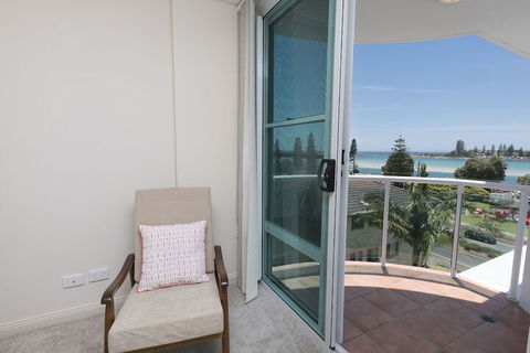 Mirage Unit 502 - Tourism Townsville 6