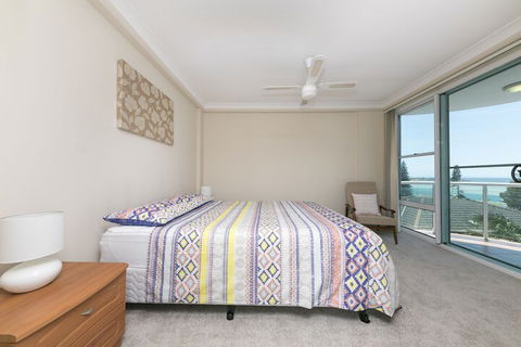 Mirage Unit 502 - Tourism Townsville 3