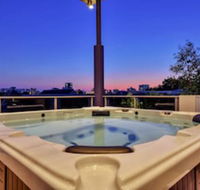 Darwin City Lights Jacuzzi - Tourism Townsville