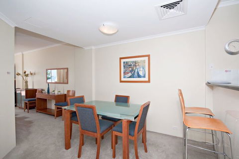 Breakwater Apartment Unit 104 / 2 Messines Street - Tourism Townsville 6