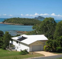 Hideaway Retreat Beach House with Pool - Tourism Townsville