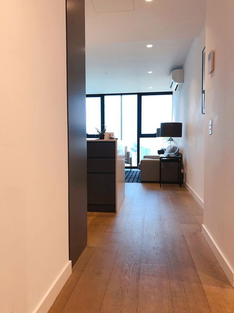 CBD Amazing View 2 Bedrooms Apartments - Tourism Townsville 3