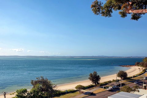 Classic View 2 / 49 Victoria Parade - Tourism Townsville 4