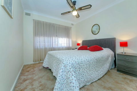 Quarterdeck Unit 3 / 12 Magnus Street - Tourism Townsville 4