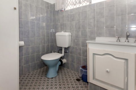 Quarterdeck Unit 3 / 12 Magnus Street - Tourism Townsville 2
