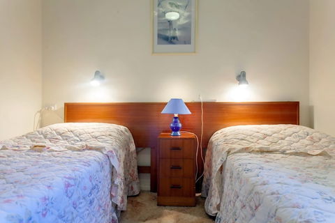 Quarterdeck Unit 3 / 12 Magnus Street - Tourism Townsville 1