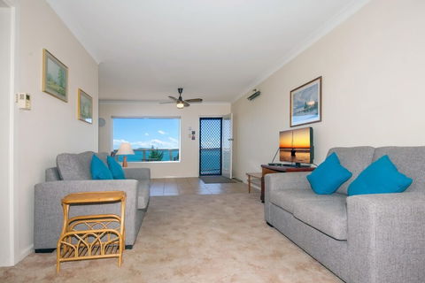 Quarterdeck Unit 3 / 12 Magnus Street - Tourism Townsville 5