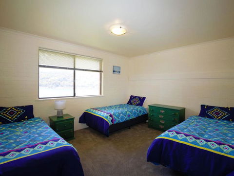 Aranda 3 / 25 Townsend Street - Tourism Townsville 3