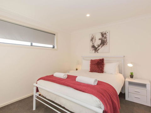 Bedrock 11 Twynam Street Jindabyne - Tourism Townsville 1