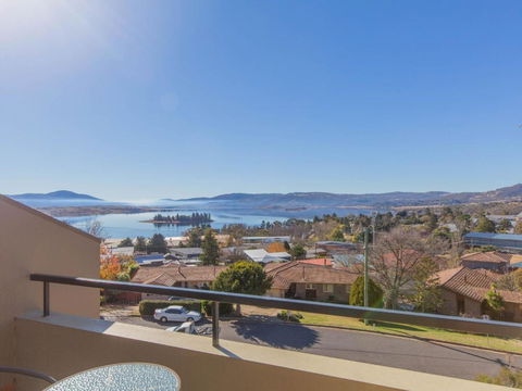 Cascades 13 / 3 Kurrajong Street - Tourism Townsville 4