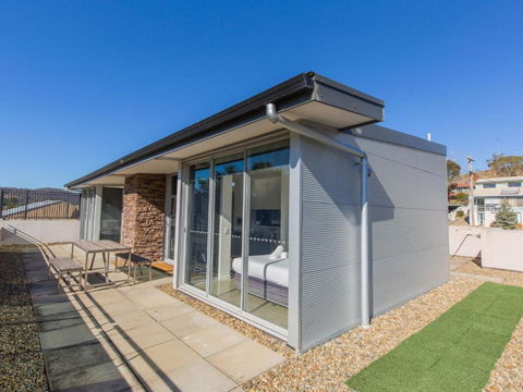 Edge 7 / 16 Clyde Street - Tourism Townsville 6