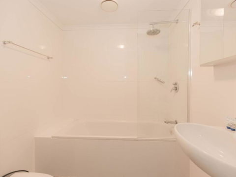 Edge 6 / 16 Clyde Street - Tourism Townsville 6