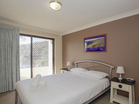 Banksia 2 / 35 Townsend Street - Tourism Townsville 6