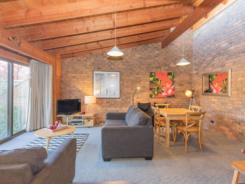 Koola 2 / 41 Townsend Street - Tourism Townsville 6