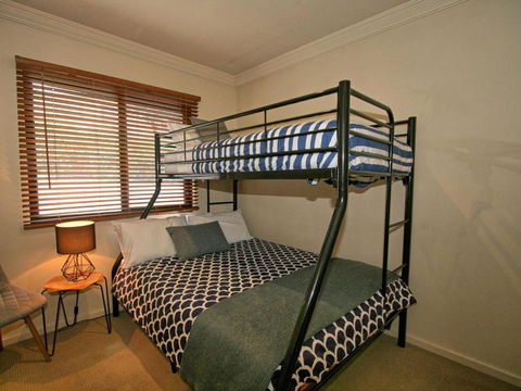 Khione 5 / 23 25 Kirwan Close - Tourism Townsville 1