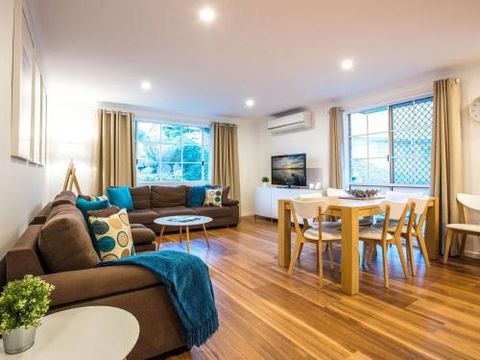 Oberlaken 2 / 125 Gippsland Street - Tourism Townsville 2
