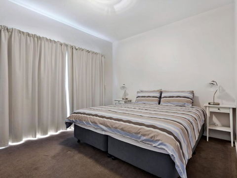 Stenmark 5 / 3 Poley Cow Lane - Tourism Townsville 3