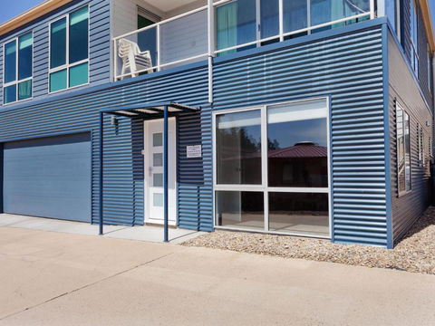 Stenmark 5 / 3 Poley Cow Lane - Tourism Townsville 2