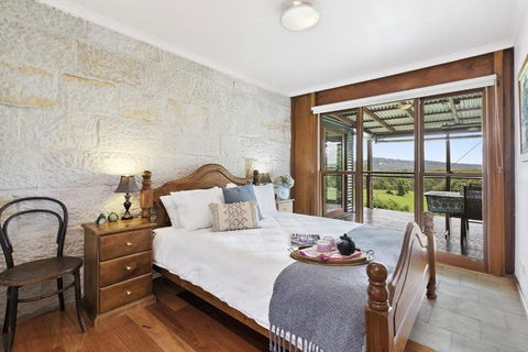 CHRISTOPHERS COTTAGE - Tourism Townsville 2