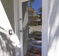 Palms Studio Apartment at Raffetys Resort - Tourism Townsville