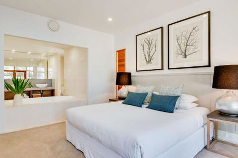 Sapphire Seas Beach House - Tourism Townsville 1