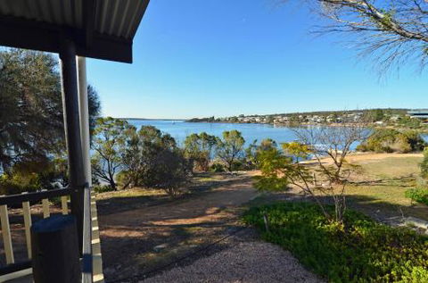 CDC 625 Beach House - Tourism Townsville 5