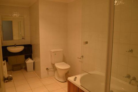 17 Lakeview Plaza - Tourism Townsville 5