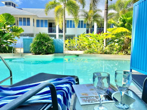 Lagoons Swim Out 2 Bedroom - Tourism Townsville 4