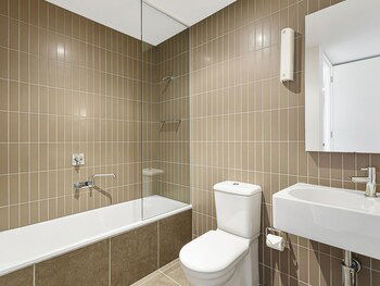 DREW Stay On St. Andrews Top Rated Golf Course - Tourism Townsville 6