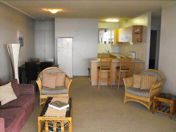 Oceanic Unit 14 - Tourism Townsville 1