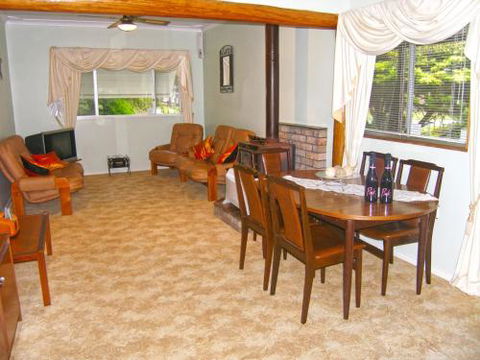 CHAP14C Chapman Cottage - Tourism Townsville 6