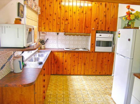CHAP14C Chapman Cottage - Tourism Townsville 1