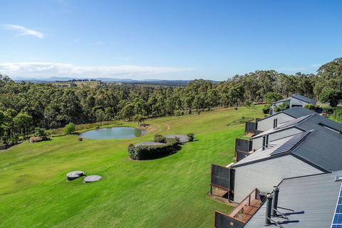 Wine Country Villas - Tourism Townsville 1