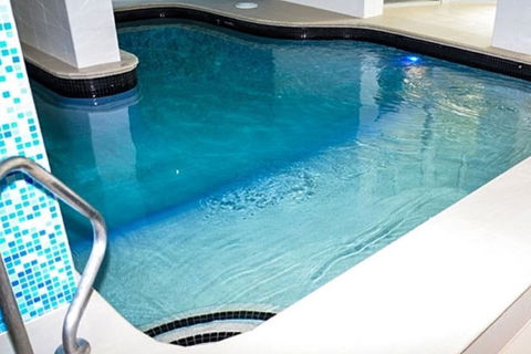 Zenith Ocean Front Apartments - Tourism Townsville 2