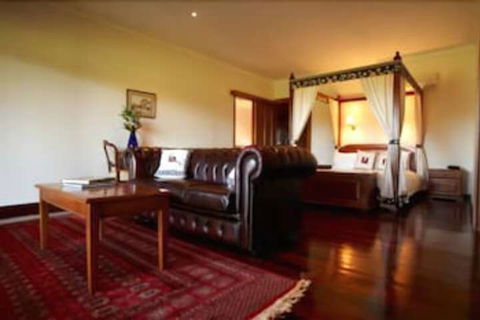 Lazy River Boutique Bed & Breakfast - Tourism Townsville 0