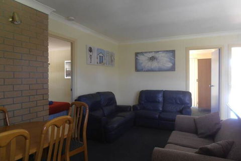 Top Of The Lake Units - Tourism Townsville 5