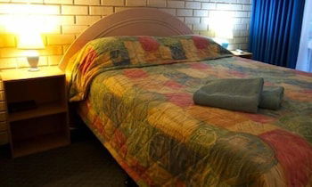 Esperance Beachfront Resort - Tourism Townsville 5