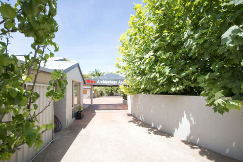 Archipelago Apartments - Tourism Townsville 0