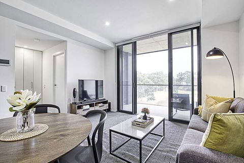 CANBERRA CHIC-Hosted By L'Abode - Tourism Townsville 7