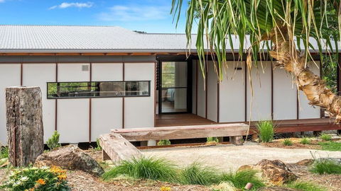 Your Luxury Escape - Carinya Cottages 4 - Tourism Townsville 1