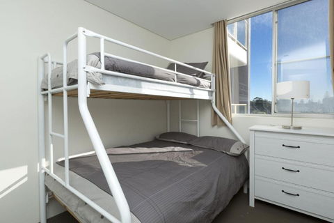 Ebbtide Unit 04 2 6 North Street - Tourism Townsville 4