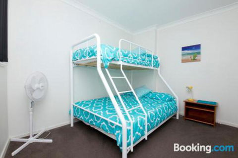 El Sandi Unit 11 14 18 North Street - Tourism Townsville 4