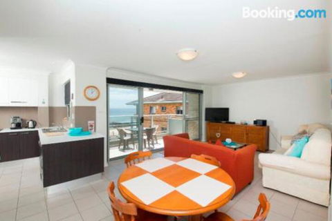El Sandi Unit 11 14 18 North Street - Tourism Townsville 6