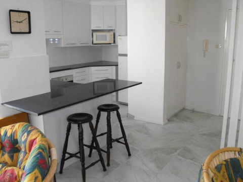 El Sandi Unit 12 14 18 North Street - Tourism Townsville 2