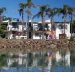 Beachfront 1 25 Willow Street - Tourism Townsville