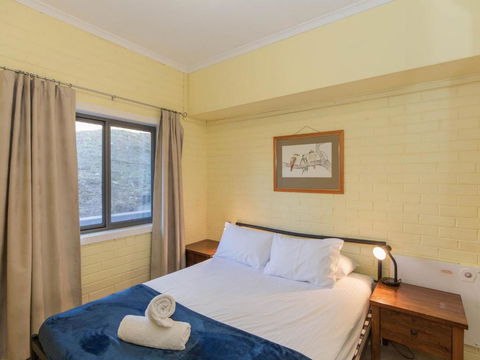 Summit 10 / 35 Clyde Street - Tourism Townsville 2